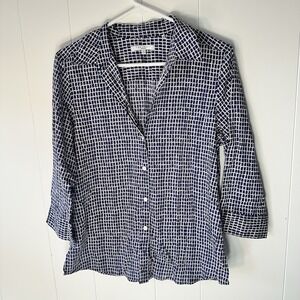 Foxcroft Wrinkle Free Button Up Shirt Womens Sz 12 Blue White Geometric Cotton